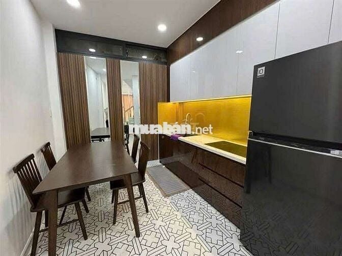 Hiếm ! Xe hơi đỗ cửa ! Ngay khu nhà giàu Đặng Văn Ngữ, 3.4m x 10m