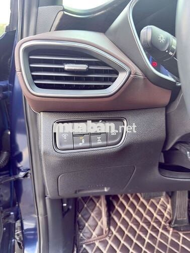 Hyundai SantaFe  2.2L Dầu Premium 2020