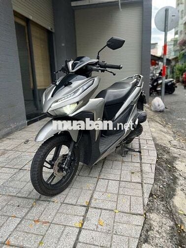 Gia đình bán xe Vario còn zin, mới