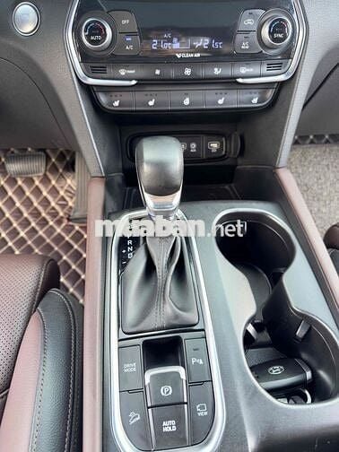 Hyundai SantaFe  2.2L Dầu Premium 2020