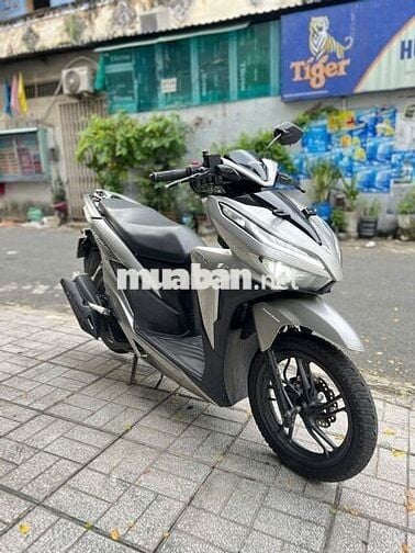 Gia đình bán xe Vario còn zin, mới