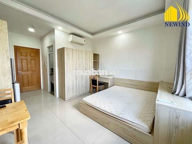 STUDIO BAN CÔNG/ CỬA SỔ GẦN CRESENT MALL, PHÚ MỸ HƯNG HUỲNH TẤN PHÁT