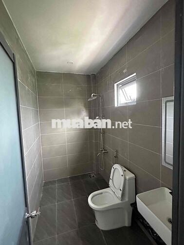 400Tr có nhà trệt mới đẹp sát QL13 tiện ích đầy đủ