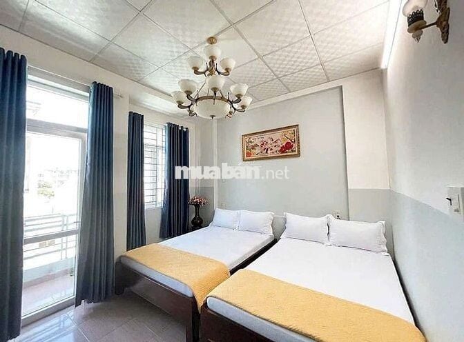 Nhà nguyên căn 3 tầng gần biển Nha Trang