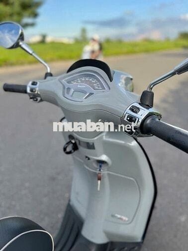 Bán xe Vespa mới đẹp zin