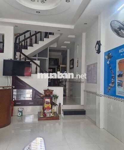 Nhà nguyên căn 3 tầng gần biển Nha Trang