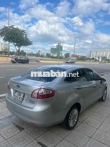 Ford Fiesta 2012 1.6 AT Sedan - 156700 km
