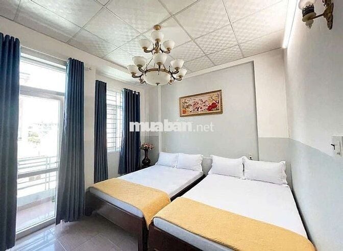 Nhà nguyên căn 3 tầng gần biển Nha Trang