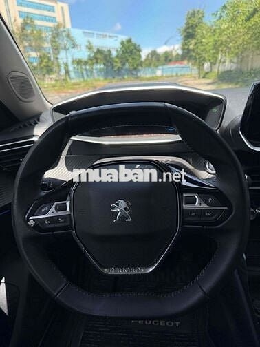 Peugeot 2008 2021 GT Line 1.2 AT - 51000 km
