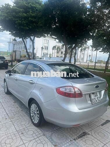 Ford Fiesta 2012 1.6 AT Sedan - 156700 km