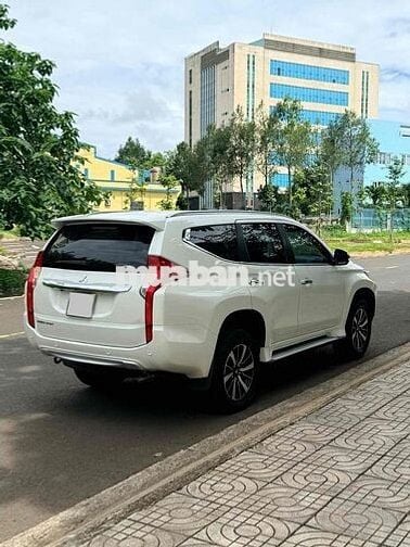 Mitsubishi Pajero Sport 2019 số sàn máy dầu 1 chủ