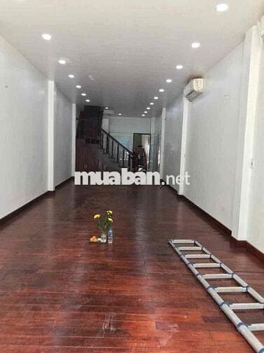 Nhà 2 mặt tiền đường 3 tháng 2