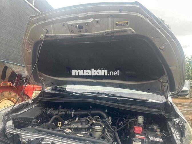 Toyota Innova 2019 2.0E
