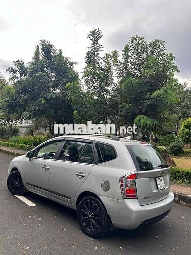 Kia Carens 2010 LX 1.6 MT - 156456 km