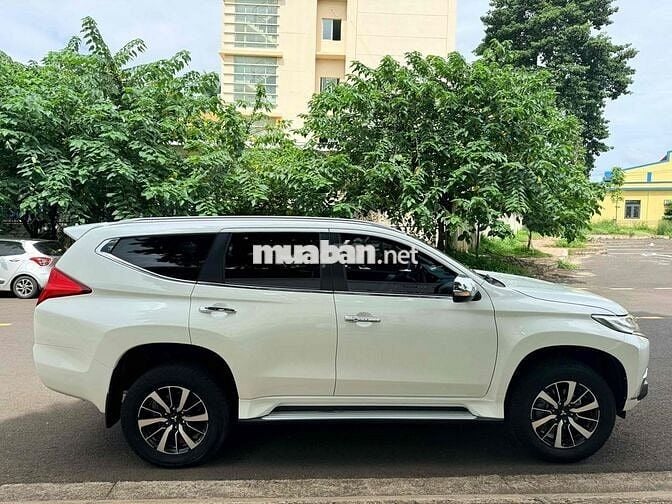 Mitsubishi Pajero Sport 2019 số sàn máy dầu 1 chủ