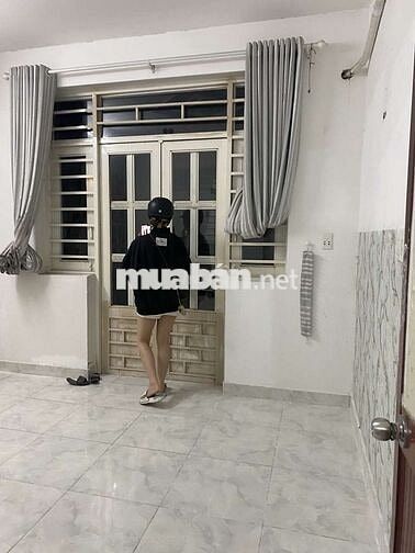 Nhà trệt 2 lầu 3pn 3 vs hẻm xe ba gác