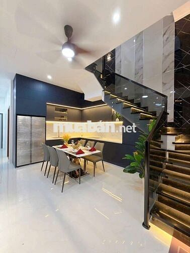 NHÀ 2 LẦU CAO CẤP - KDC HỒNG LOAN