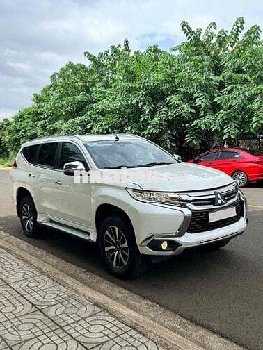 Mitsubishi Pajero Sport 2019 số sàn máy dầu 1 chủ