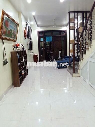 Cự Khối- Nguyên Căn 60m2 - 3 Tầng - Full Đồ - 7Tr