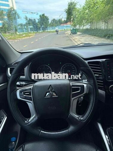 Mitsubishi Pajero Sport 2019 số sàn máy dầu 1 chủ