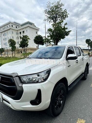 Toyota Hilux 2021 2.4E 4x2 AT xe đẹp nhất Thủ ĐôHn