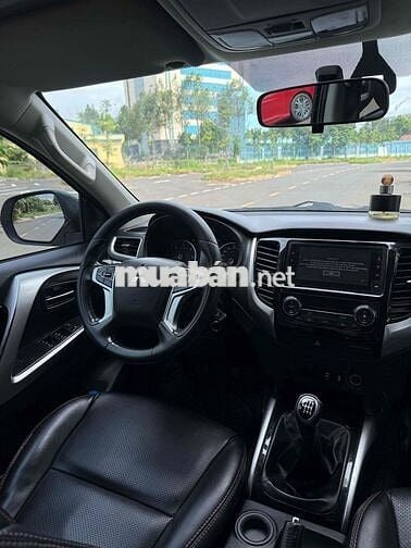 Mitsubishi Pajero Sport 2019 số sàn máy dầu 1 chủ