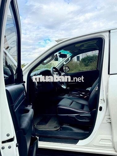 Toyota Hilux 2021 2.4E 4x2 AT xe đẹp nhất Thủ ĐôHn
