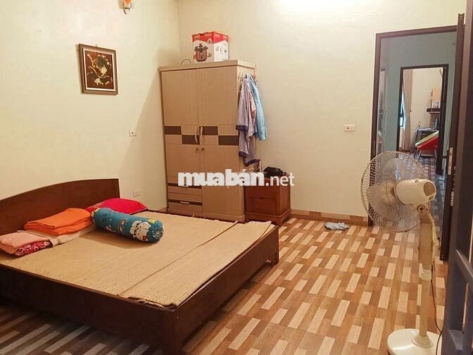 Cự Khối- Nguyên Căn 60m2 - 3 Tầng - Full Đồ - 7Tr