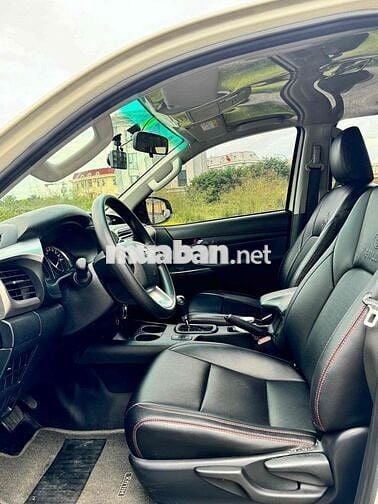 Toyota Hilux 2021 2.4E 4x2 AT xe đẹp nhất Thủ ĐôHn