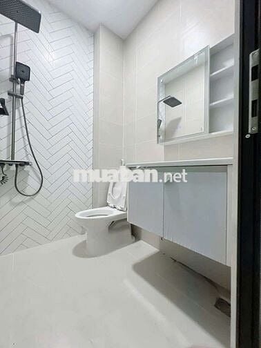 Q4, KHÁNH HỘI, Ô TÔ ĐỖ CỬA, 3 TẦNG, 34.2M², KHÔNG QUY HOẠCH, 8 TỶ 500