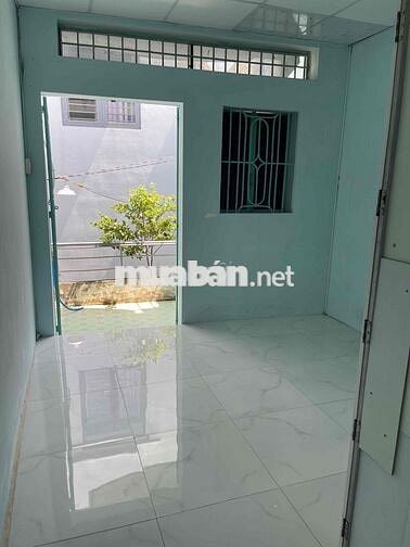 bán nhà cấp 4 , 1trệt 1lầu 2 pn 2wc hẻm 2m2