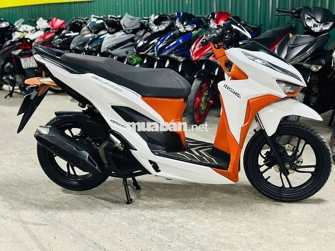 XE MÁYTHANH TÙNG_VARIO 150 TRẮNG CAM ZIN RẤT ĐẸP