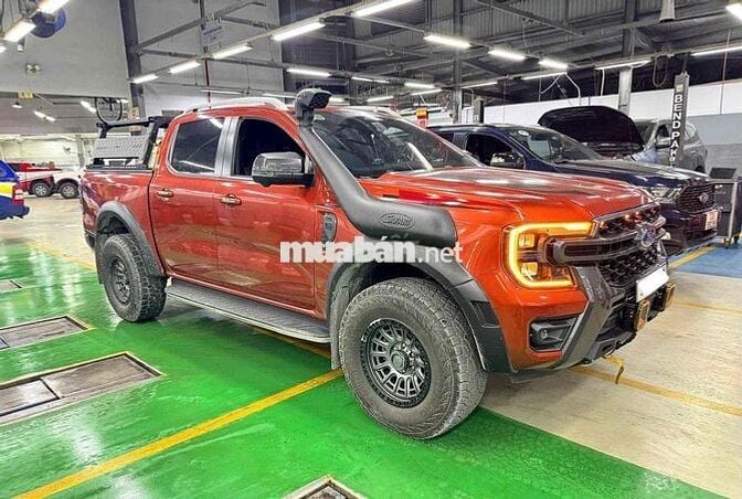 HÃNG BÁN FORD WILDTRAK 2023 ĐỘ 200TR ĐẸP, VAY70%