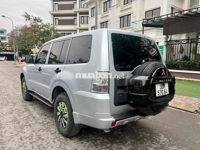 Mitsubishi Pajero 2009 - 140000 km