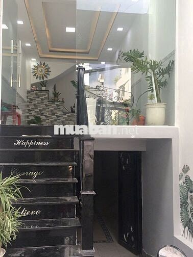 cho thuê nhà còn mới ngay mặt tiền Đỗ Tấn Phong, rộng gần 60m2
