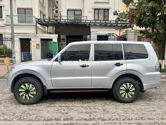Mitsubishi Pajero 2009 - 140000 km