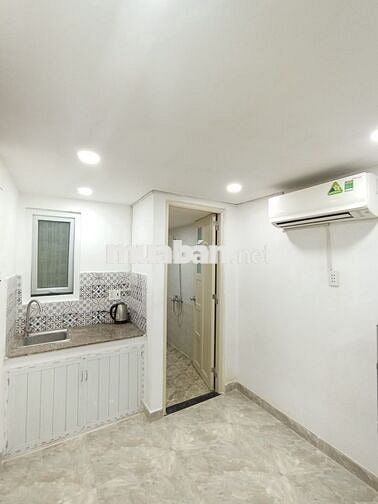 Căn hộ dịch vụ 18m, Nguyễn Cửu Vân, giá: 4,2 triệu