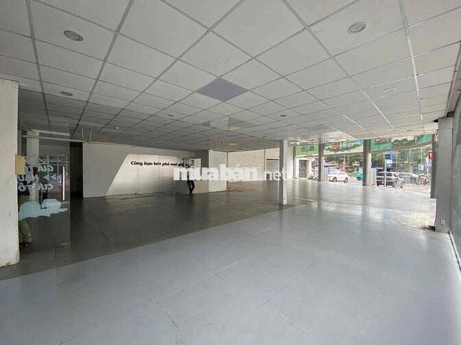 Cho Thuê Showroom 2 Mặt Tiền Đường 30-04