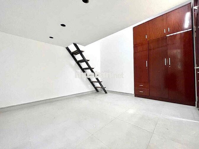 KHAI TRƯƠNG PHÒNG MỚI KẾ HUFLIT GIÁ RẺ CHO SINH VIÊN