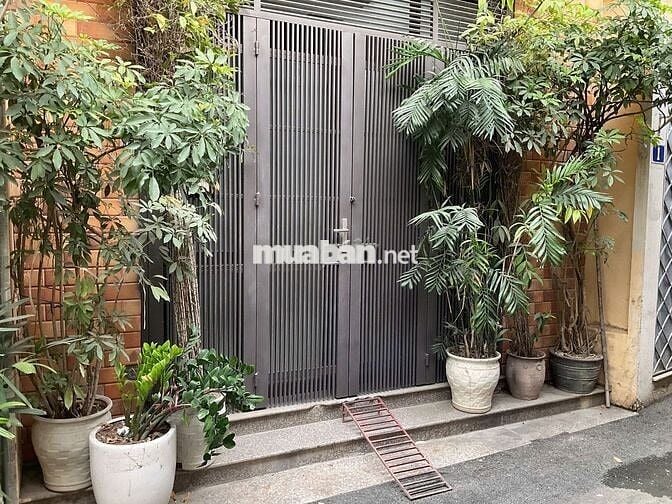 Chính chủ cho thuê nguyên căn ở phố Dịch Vọng, quận Cầu Giấy, Hà Nội