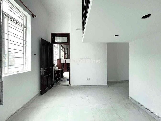 KHAI TRƯƠNG PHÒNG MỚI KẾ HUFLIT GIÁ RẺ CHO SINH VIÊN