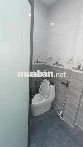 Bán nhà gấp để giải quyết công việc nhà 100m, 3 tầng, 7 tỷ