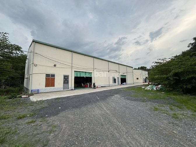 Cho thuê kho 1.300m² MT Hồ Học Lãm, Q8, gần cảng Phú Định,giá 110tr/TH