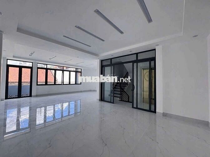 Tòa nhà văn Phòng hầm trệt lửng 2 lầu Ngay Trung tâm Gò Vấp