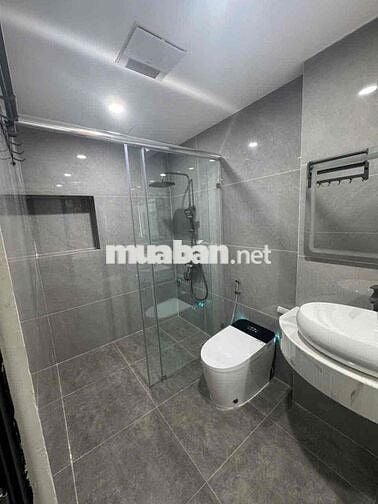 HOA HẬU MẶT PHỐ - NGUYỄN VĂN CỪ - 7TẦNG THANG MÁY - NỘI THẤT CAO CẤP