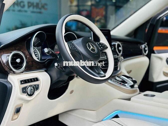Mercedes Benz V Class 2015 V220 CDI up NT Maybach