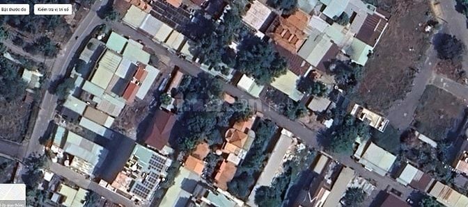 Bán gấp nền đất ngay bên cạnh đường Võ Văn Hát