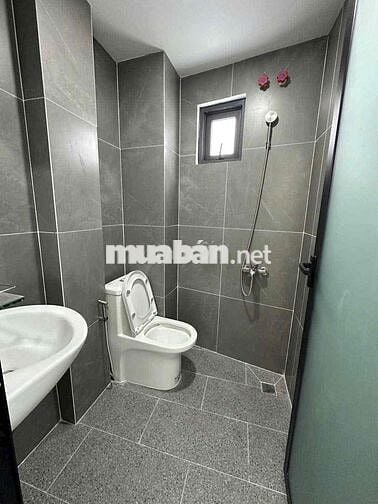 STUDIO MỚI XÂY TRONG LÀNG ĐẠI HỌC