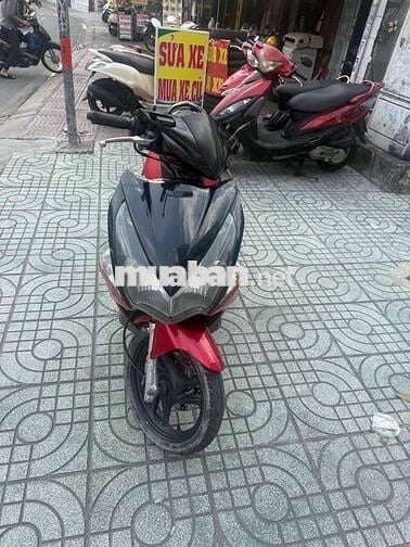 xe honda Air Blade xang phun Fi nhut doi 2012