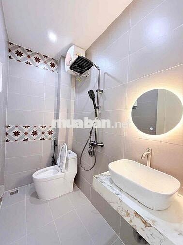 Nhà đẹp full nội thất 2 tầng 3 PN K14/5 Lê Thạch ngay cổng bến xe
